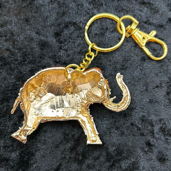 Betsey Johnson Elephant Pendant - Picture 4 of 5